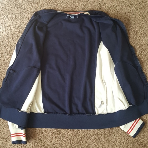 SOLD! Fila Jacket - Picture 5 of 7